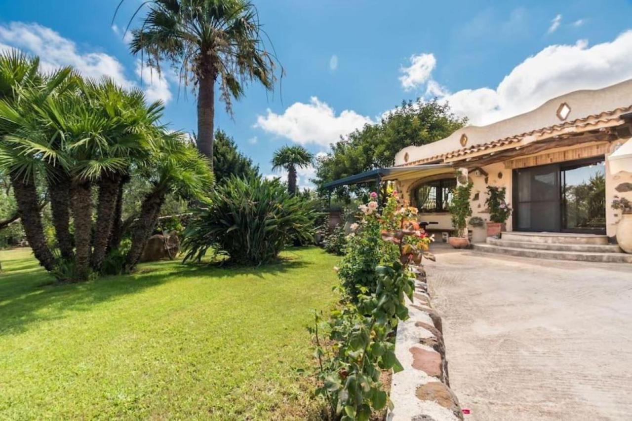 Villa Con Immenso Giardino Orosei Εξωτερικό φωτογραφία