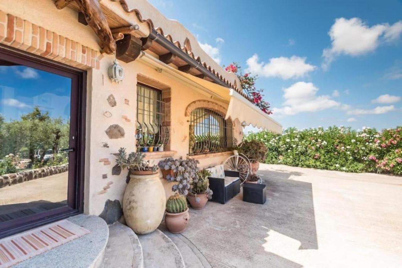Villa Con Immenso Giardino Orosei Εξωτερικό φωτογραφία