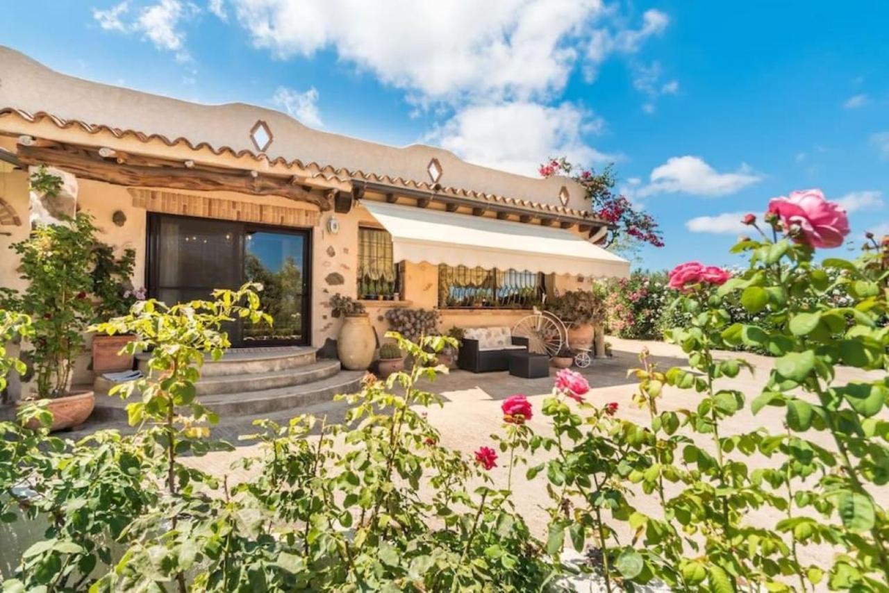 Villa Con Immenso Giardino Orosei Εξωτερικό φωτογραφία