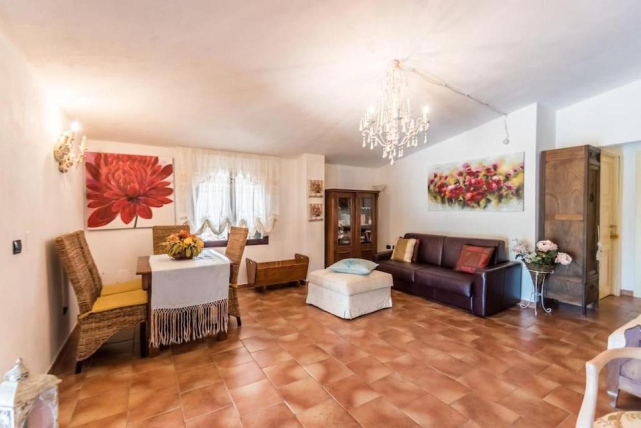 Villa Con Immenso Giardino Orosei Εξωτερικό φωτογραφία