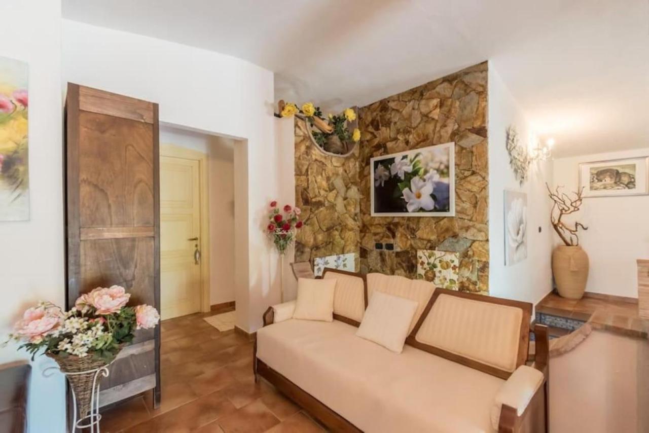 Villa Con Immenso Giardino Orosei Εξωτερικό φωτογραφία