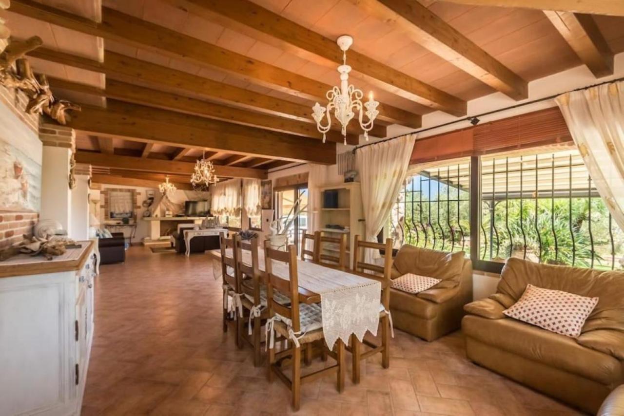 Villa Con Immenso Giardino Orosei Εξωτερικό φωτογραφία
